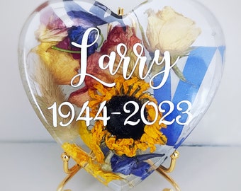 Heart Flower Preservation Block, Custom Memorial Keepsake with Dried Flowers, Custom Heart Flower Block, Resin Heart with Funeral Petals