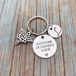 Speech Pathologist keychain - Graduation gift for Speech therapist - Speech language Pathologist SLP - Everyone deserves a Voice - Keychain