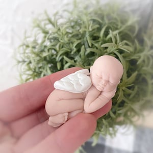 Angel baby figurine, angel baby infant loss gift, sleeping baby memorial figurine, pregnancy and infant loss remembrance gift, Clay baby