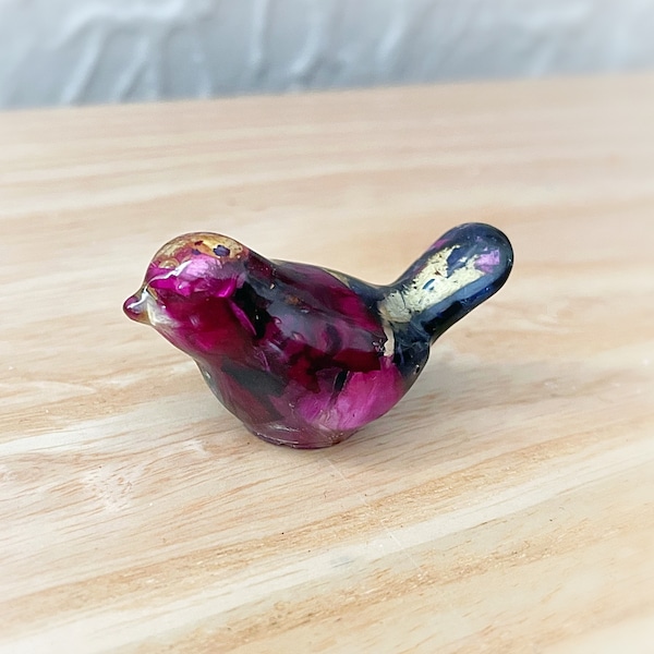 Custom made bird Made with Your Dried Flowers, songbird keepsake, bird figurine for memorial keepsake, funeral flower keepsake, flower petal