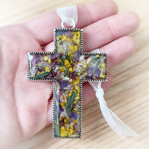 Funeral flowers cross ornament, cross made with your funeral flowers, memorial cross ornament, dried flowers funeral gift, casket spray