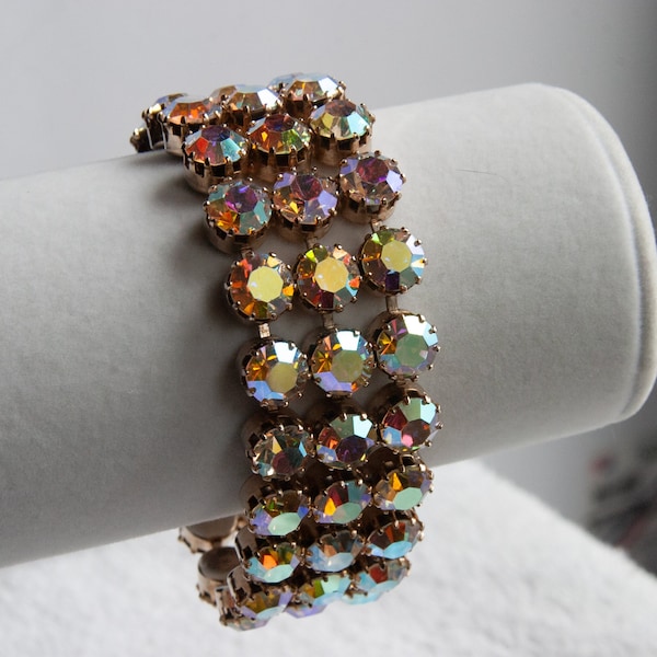 Beyond Blitz!! VINTAGE Aurora Borealis BRACELET - 1960s-70s