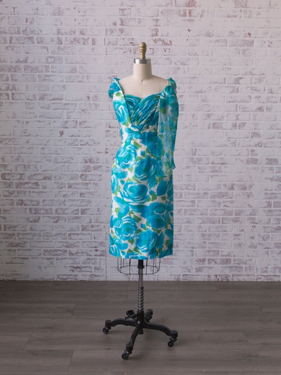 1950s Blue Rose Print Wiggle Dress size XS 24 - 2… - image 2