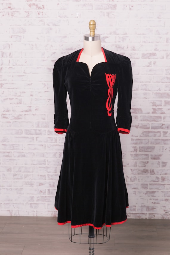 Vintage 1940s Dress / 40s Dress / Waist 25" / Bla… - image 7