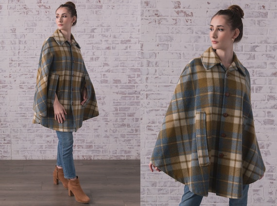 1960s 1970s Woolrich Plaid Cape XS - XL One Size F