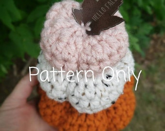 Crochet pattern for stacking pumpkins. 3 sizes for crochet pumpkins. Crochet pumpkin pattern.