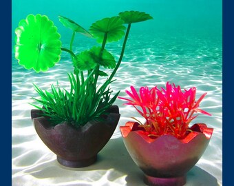 Small Wavy Pot Aquarium Decoration with Artificial Plant. Choice of color & style. Fish tank decor ornament!