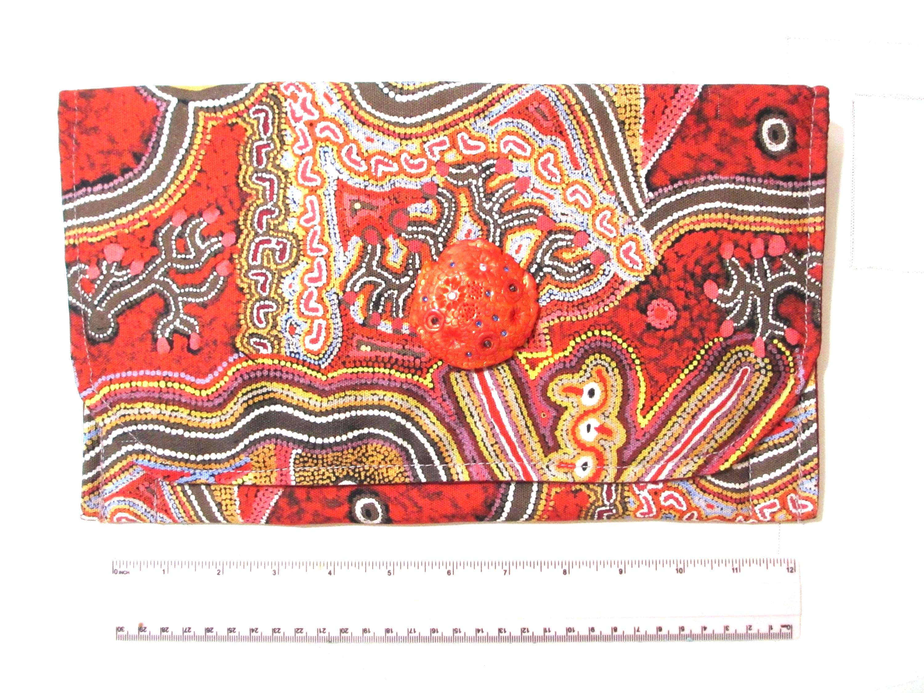 Faraday Handbag to keep your phones safe
