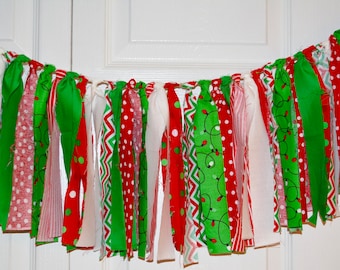 Christmas Fabric Banner, Green, Red and White Fabric Tie Garland, Christmas Photo Prop Banner, Christmas Wall Hanging