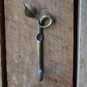 Leaf Wall Hanger Hook Wrought Iron