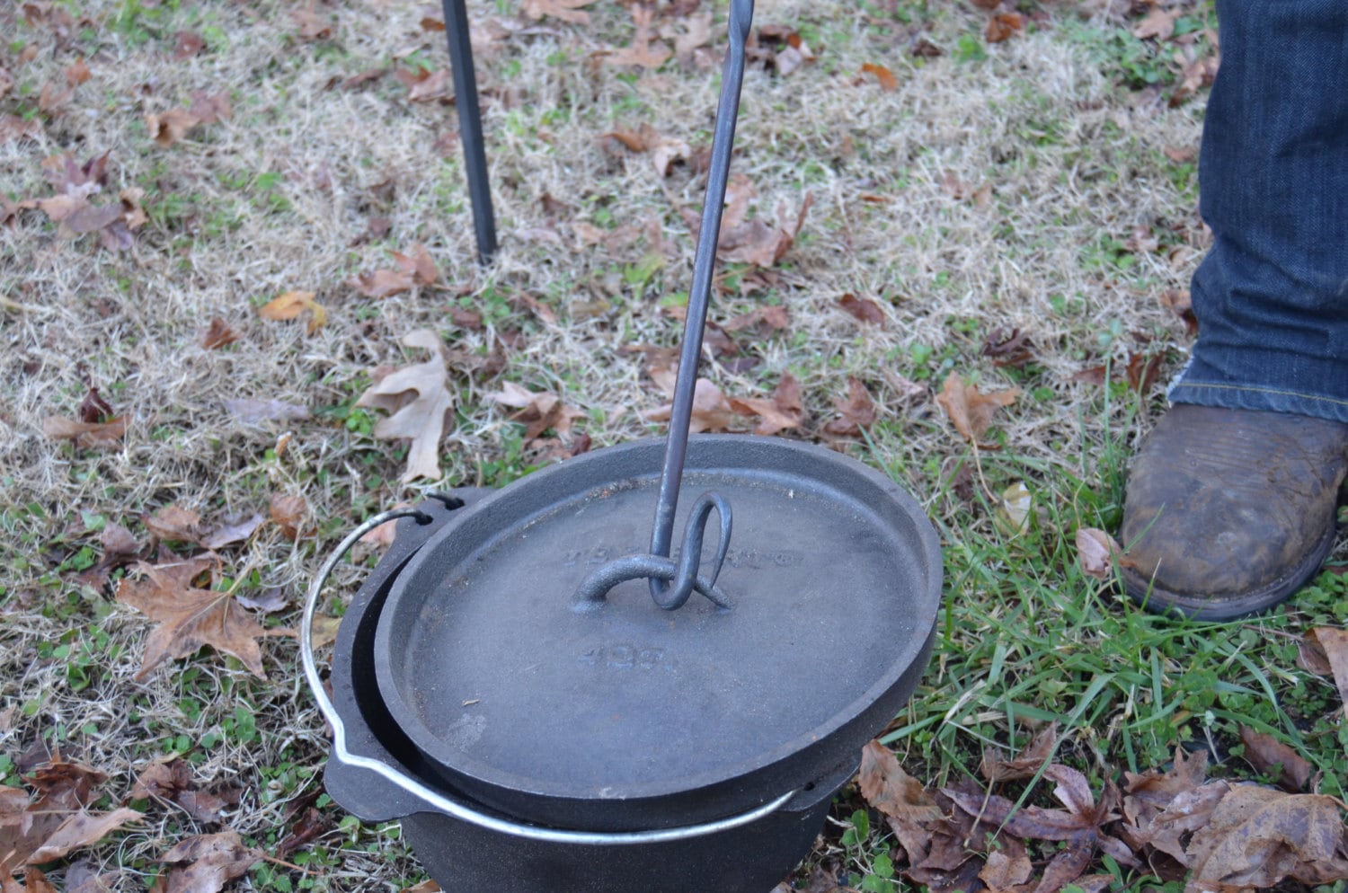 non-slip camp oven lid lifter - Member Projects - I Forge Iron