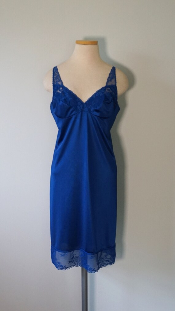 royal blue slip Gem