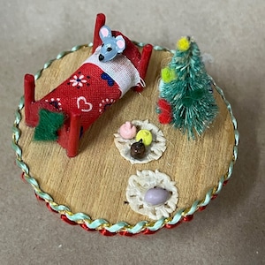 Christmas miniatures Clip on ornament/Christmas mouse in bed/Miniature Christmas eve decor/Not a Creature was stirring not even a mouse