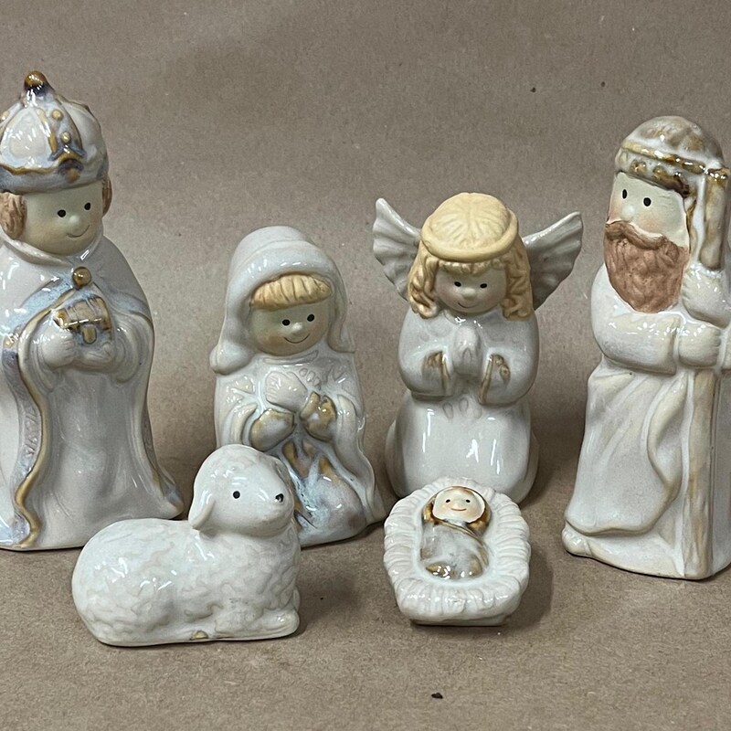 Nativity Sculptural Bowl