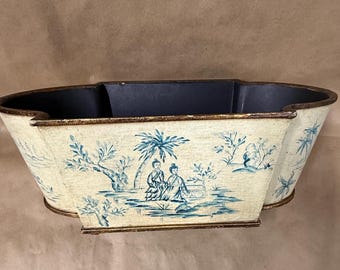 vintage Quatrefoil planter/cache pot/Asian design/floral container/chinoiserie plant holder/Chinese toile decor/pre-owned/toleware