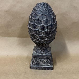 pineapple garden finial for indoors/bookshelf decor/