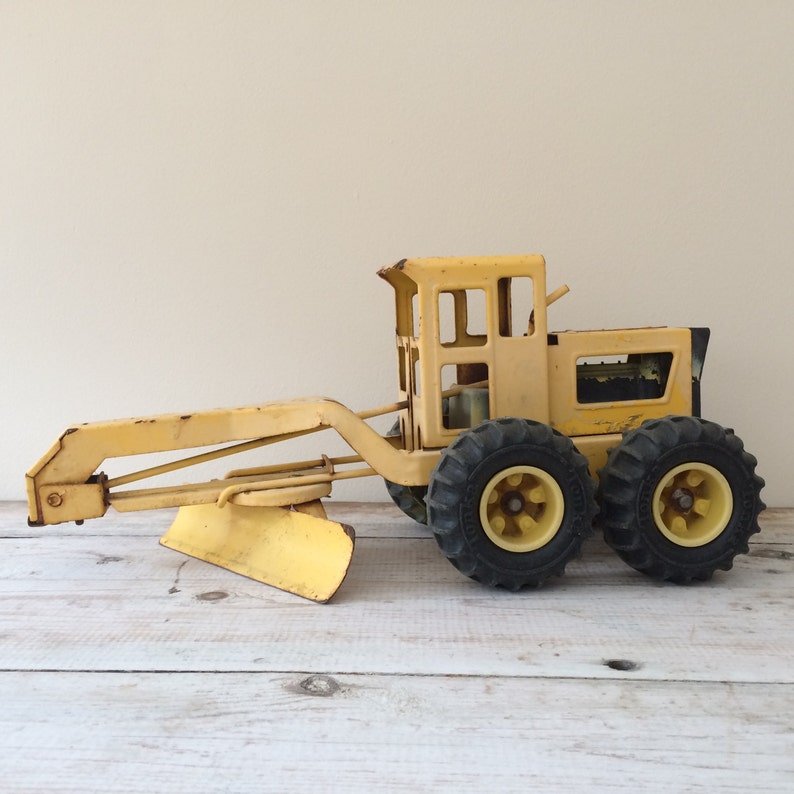 tonka road grader toy