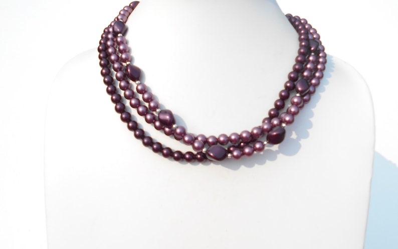 80's Jazzberry Jam Colored Faux Pearl 3-Strand Collar Necklace image 2