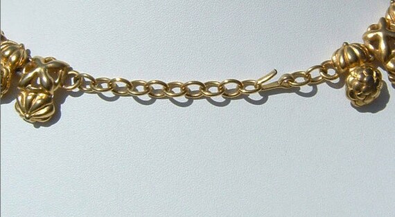 80s Monet SNAZZY Shimmering Flower Motif GOLDTONE… - image 3