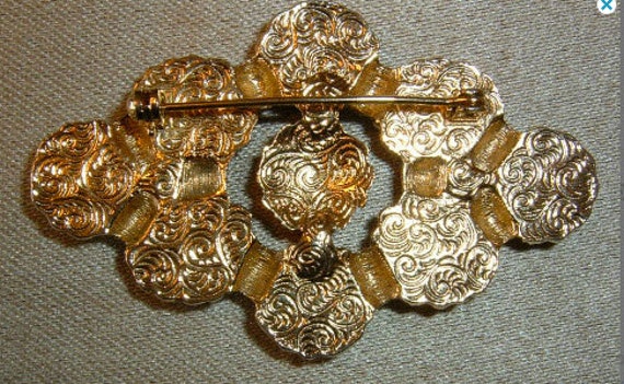 80s ORNATE Goldtone Brooch by 1928 Jewelry - image 4