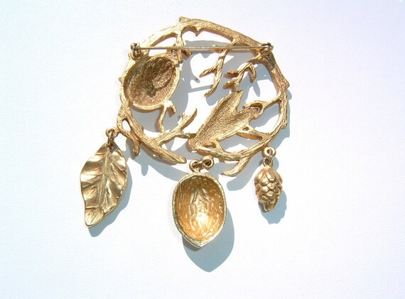 80s Gold Washed GOLDEN Drop Nut and Leaf Large Br… - image 4