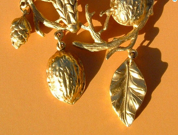 80s Gold Washed GOLDEN Drop Nut and Leaf Large Br… - image 5