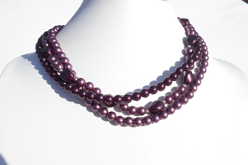 80's Jazzberry Jam Colored Faux Pearl 3-Strand Collar Necklace image 4