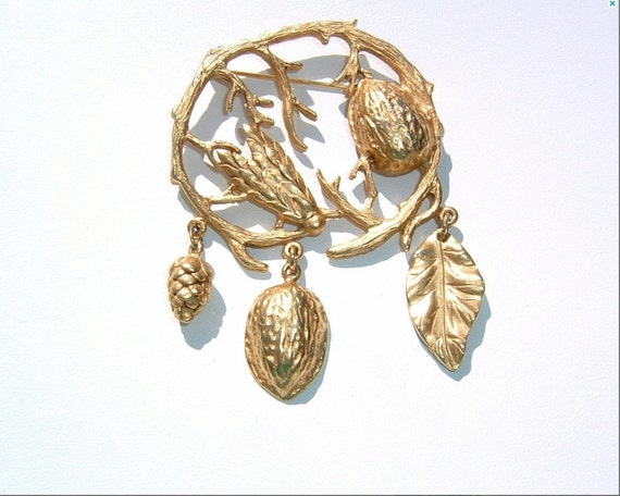 80s Gold Washed GOLDEN Drop Nut and Leaf Large Br… - image 3