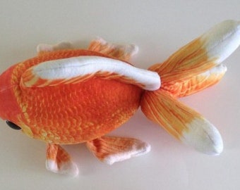 FRANKIEZHOU Poisson rouge réaliste en peluche multicolore de 10,2 cm de long, jouet en peluche pour garçon, fille, cadeaux pour enfants, décoration d'intérieur FRANKIEZHOU Poisson rouge réaliste en peluche multicolore de 10,2 cm de long, jouet en peluche pour garçon, fille, cadeaux pour enfants, décoration d'intérieur