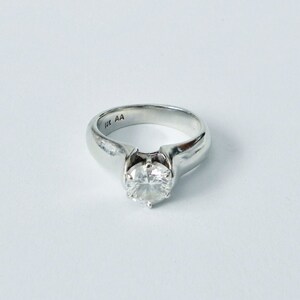 Beautiful & Classy Engagement White Gold 1 CT Diamond Ring