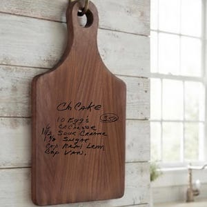 gift for mom walnut cutting board engraved with loved one's handwritten recipe engraved on it with laser engraving handwriting