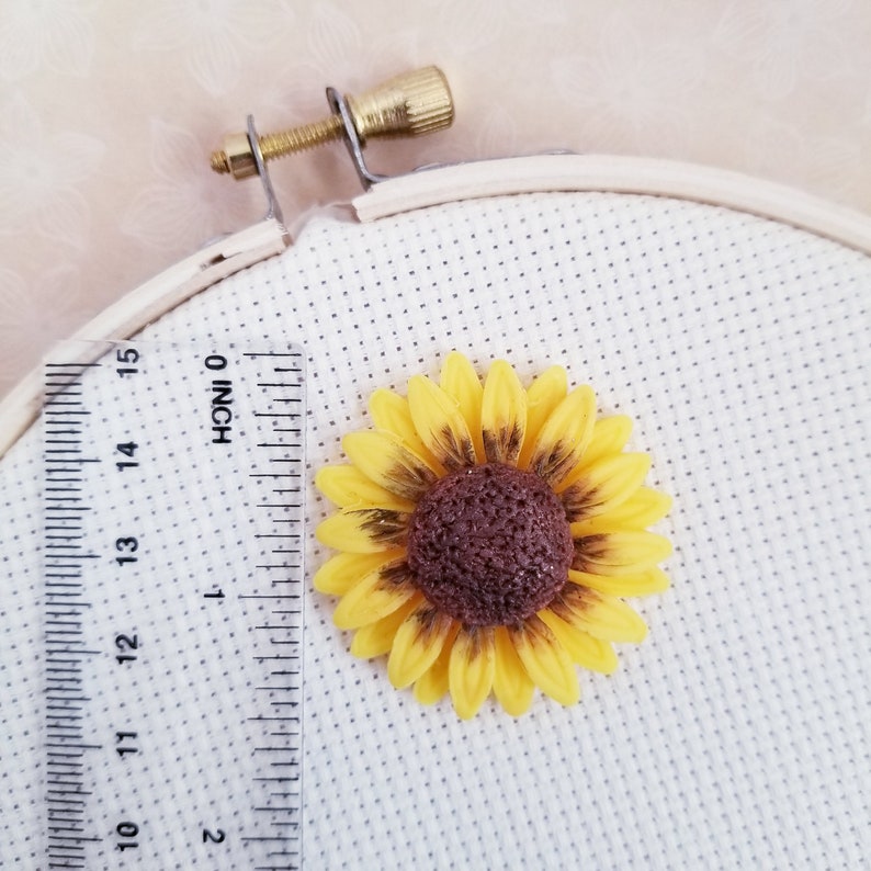 Needle minder 052 Sunflower needle minder