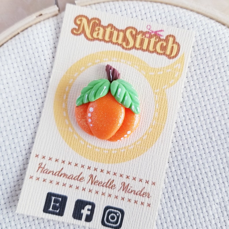 Shiny Pumpkin needle minder 033 Magnet clay