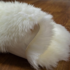 Genuine Sheepskin Rug Single Pelt Ivory White Fur, Approx. 2ft x 3ft image 5