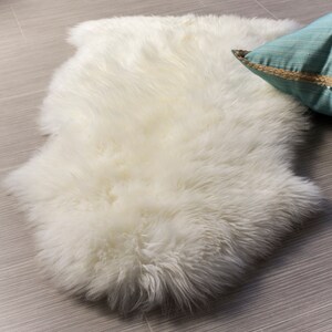 Genuine Sheepskin Rug Single Pelt Ivory White Fur, Approx. 2ft x 3ft image 8