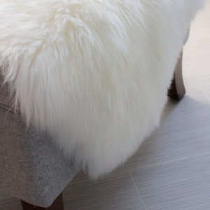 Genuine Sheepskin Rug Single Pelt Ivory White Fur, Approx. 2ft x 3ft image 9