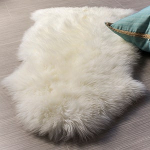 Genuine Sheepskin Rug Single Pelt Ivory White Fur, Approx. 2ft x 3ft image 1