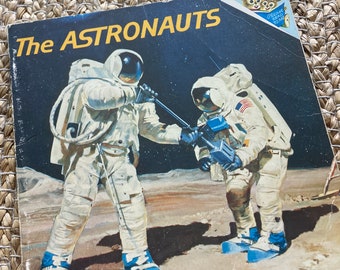 The Astronauts 'Please Read to Me' Paperback by Dinah L. Moche 1978