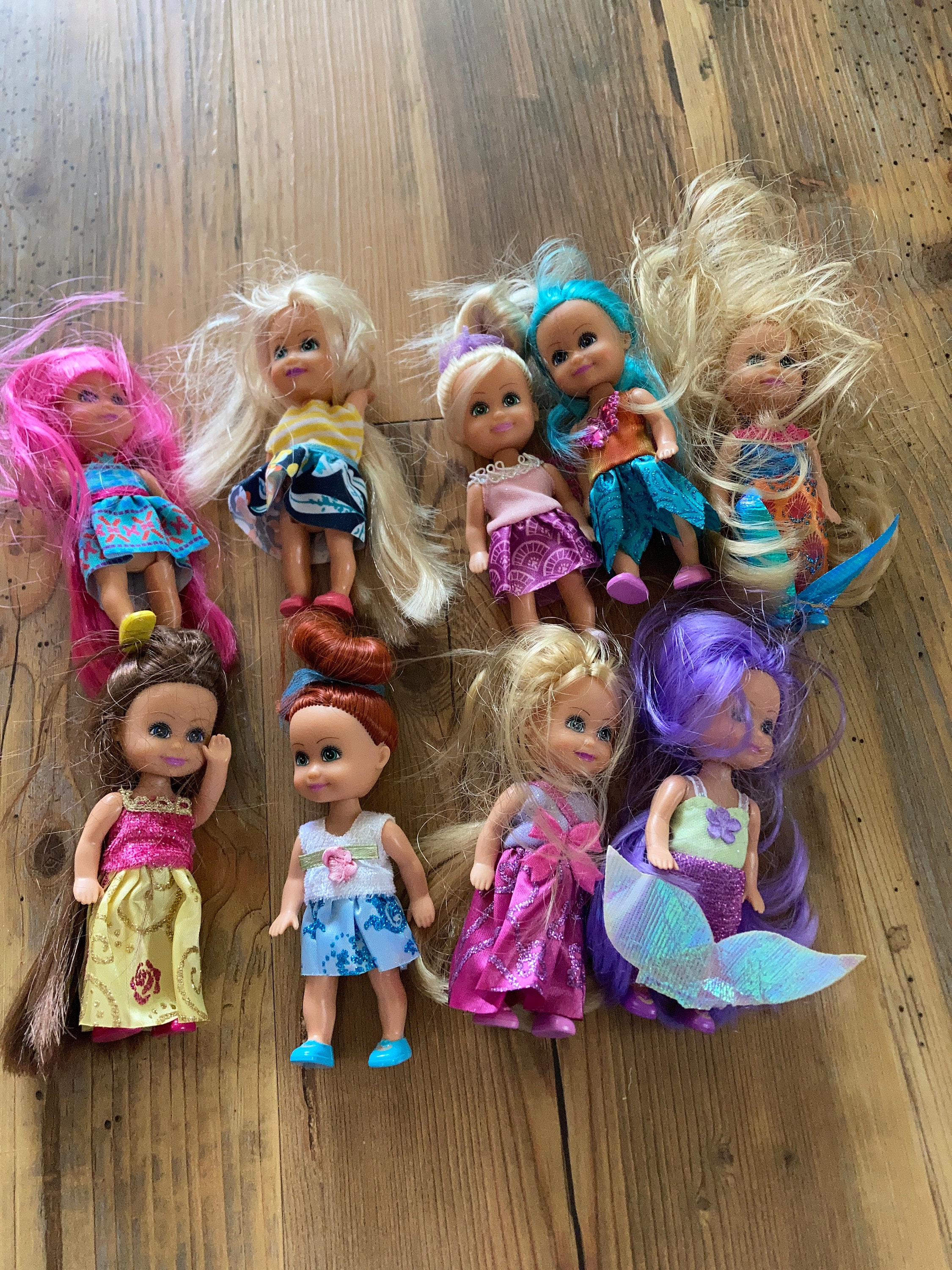 Zuru Funville Sparkle Girlz Little Friends 4.5 Dolls Lot of Nine Dressed 