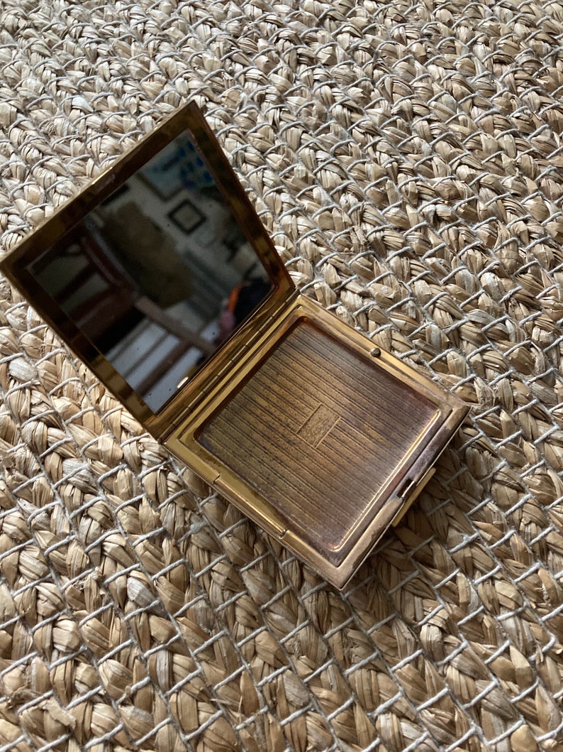Powder Compact Etched Elgin American Made in the U.S.A