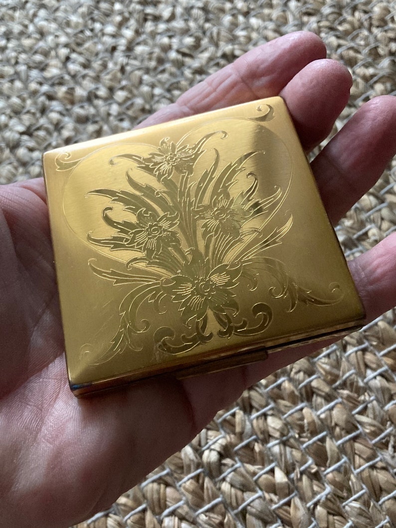 Powder Compact Etched Elgin American Made in the U.S.A