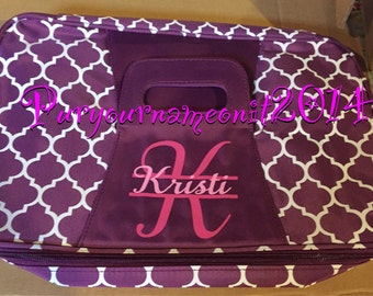 Personalized Quatrefoil Patterned Casserol Carrier