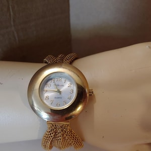 Vintage 1980&#39;s Style & Co Round Face Watch Quartz Movt Bracelet Gold Tone Metal Mesh Band 7&quot; Beautiful Ladies Watch