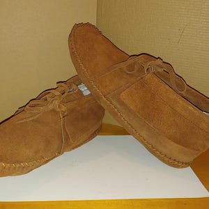 Vintage originele jaren 1970 alle suède mocassins schoenen geassembleerd in Mexico lichtbruin tan boho hippie SZ medium 7 nooit gedragen afbeelding 1
