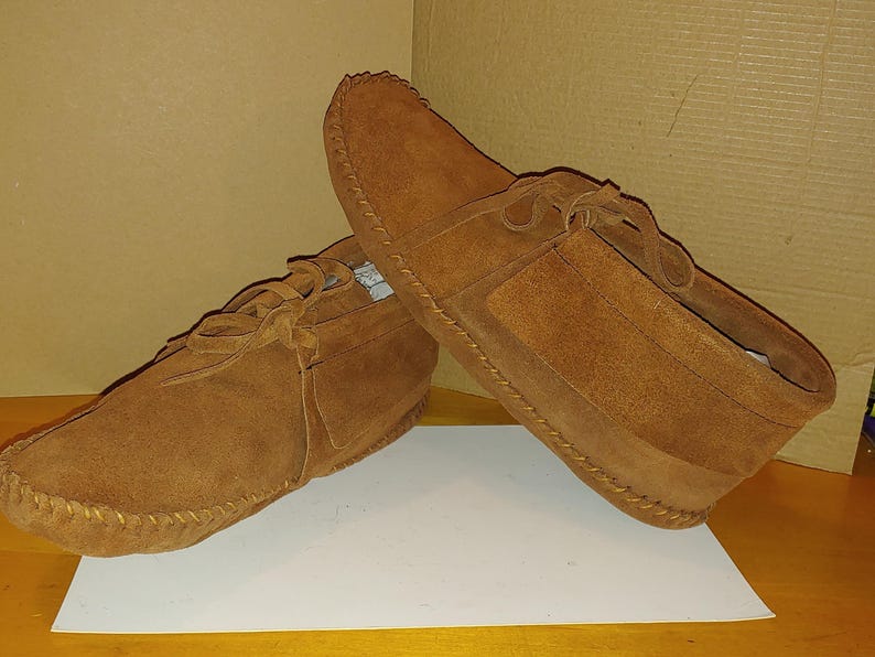 Vintage originele jaren 1970 alle suède mocassins schoenen geassembleerd in Mexico lichtbruin tan boho hippie SZ medium 7 nooit gedragen afbeelding 1