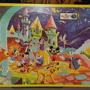 1962 Walt Disney Puzzle Cinderella Mickey Mouse Pinocchio Donald Duck Pluto Scrooge McDuck Goofy Tinker Bell Doc Dwarf 14 X 11 Toy