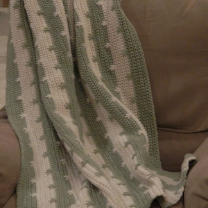 5&#39; by 6&#39; Extra Large Throw - Crochet blanket - Green and Off White Afghan