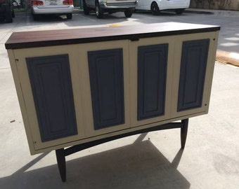 Custom Colors AVAILABLE - Mid-Century Restored Sculpta Broyhill Credenza