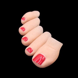 For Amputees/Brachymetatarsia missing portion of your toe- Female LOUISE model- Basic Individual Toe Extension- makes toe longer