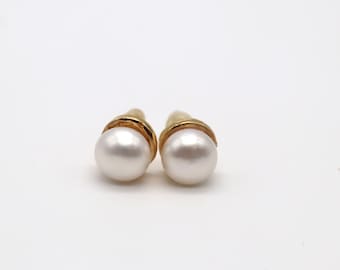 Pearl stud earrings, Gold post earring set with white pearls, Bridal stud earrings, Gifts for her